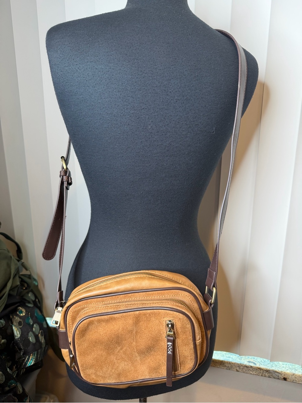 Chillx Gemma Chamois Leather Camel Snapshot Crossbody Bag